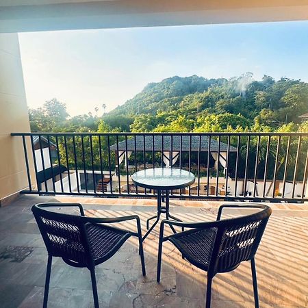 Hotel Ocean Pie Phuket - Adult Only Rawai Esterno foto